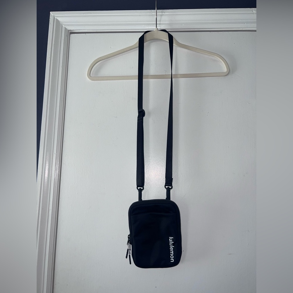 lululemon athletica Black Mini Crossbody Pouch